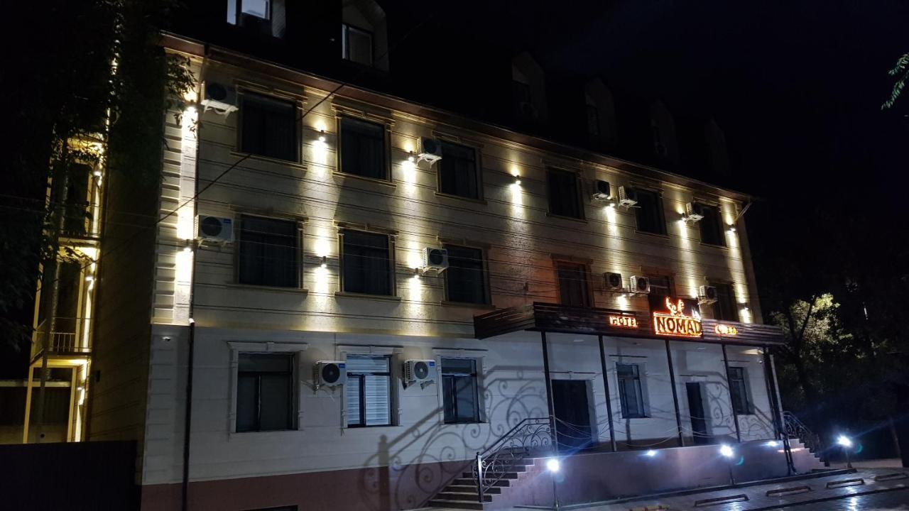 Nomad Hotel Bishkek Halal מראה חיצוני תמונה