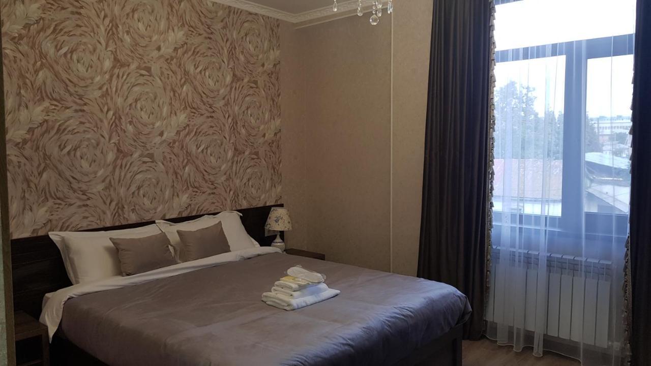 Nomad Hotel Bishkek Halal מראה חיצוני תמונה