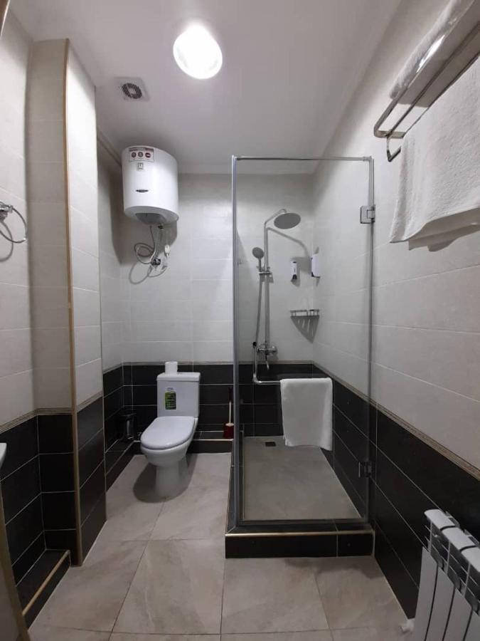 Nomad Hotel Bishkek Halal מראה חיצוני תמונה