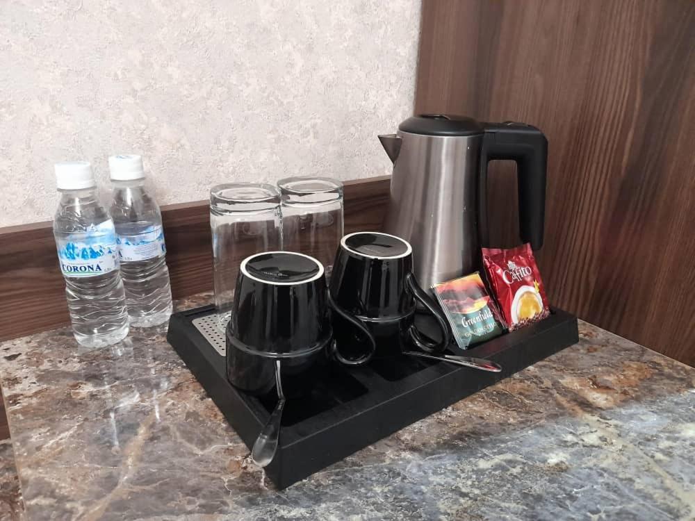 Nomad Hotel Bishkek Halal מראה חיצוני תמונה