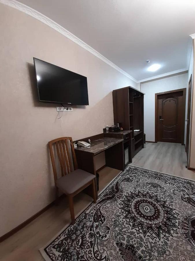 Nomad Hotel Bishkek Halal מראה חיצוני תמונה